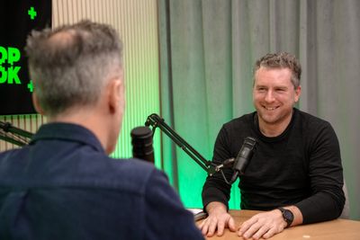 Podcast Studio 010